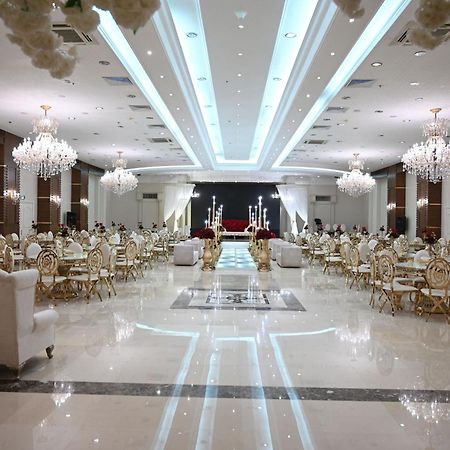 Le Meridien Medina Luaran gambar A wedding hall in Cairo, Egypt