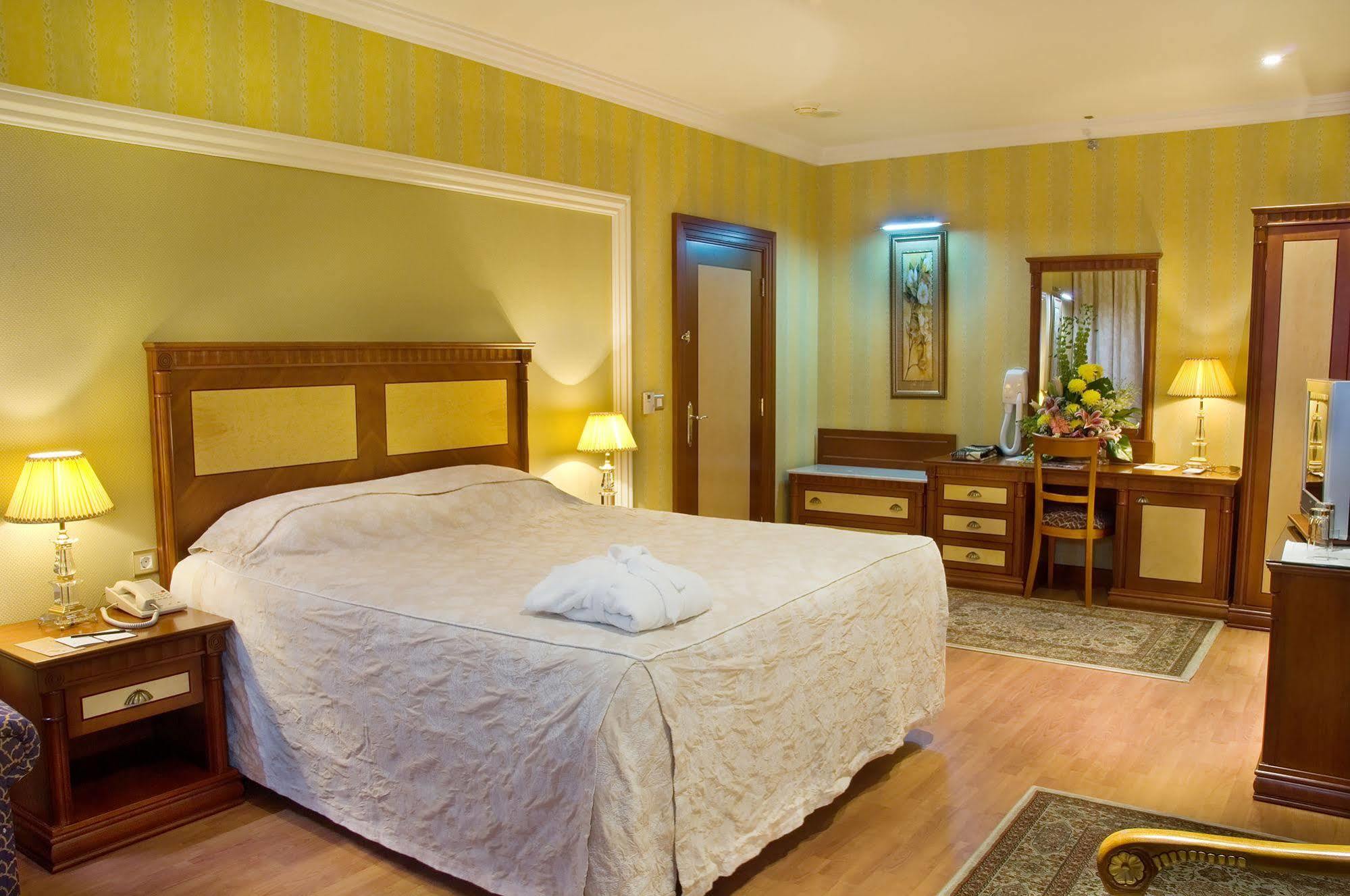 Le Meridien Medina Luaran gambar A room at the hotel