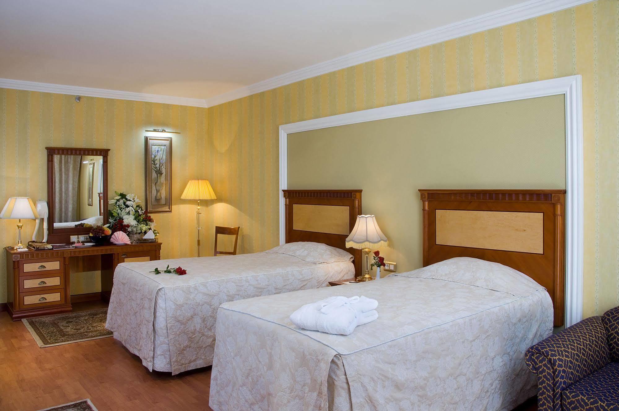 Le Meridien Medina Luaran gambar A room at the hotel
